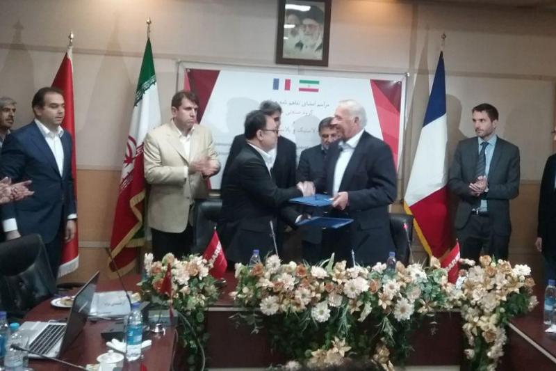 ایران دانش فنی تولید تایر از فرانسه می آورد